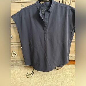 Good condition! Quiet navy S and M/T